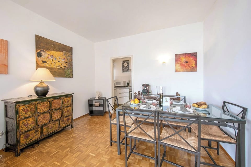 Family Apartment, 1 Bedroom, Microwave (Kiki House) | Dining