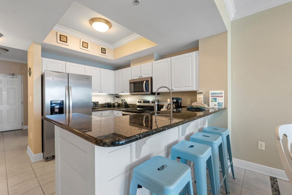 Crystal Tower 1202 Kitchen Counter Seats 4