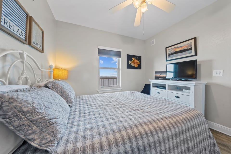Crystal Tower 1202 Bedroom 2 with Queen Bed