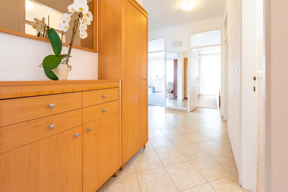 Standard Apartment, 3 Bedrooms, Balcony | 3 bedrooms, iron/ironing board, free WiFi, bed sheets