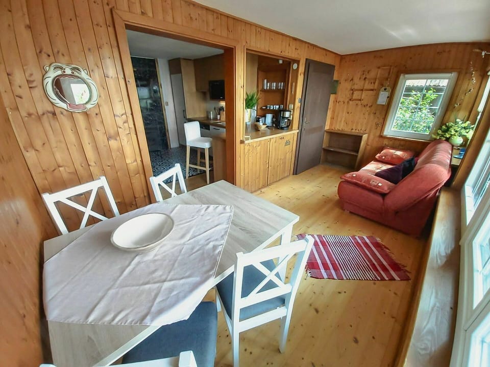 Table, Picture Frame, Furniture, Chair, Wood, Building, Interior Design, Comfort, Flooring, Floor