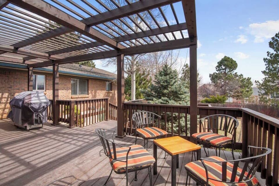 Deck with Outdoor Seating