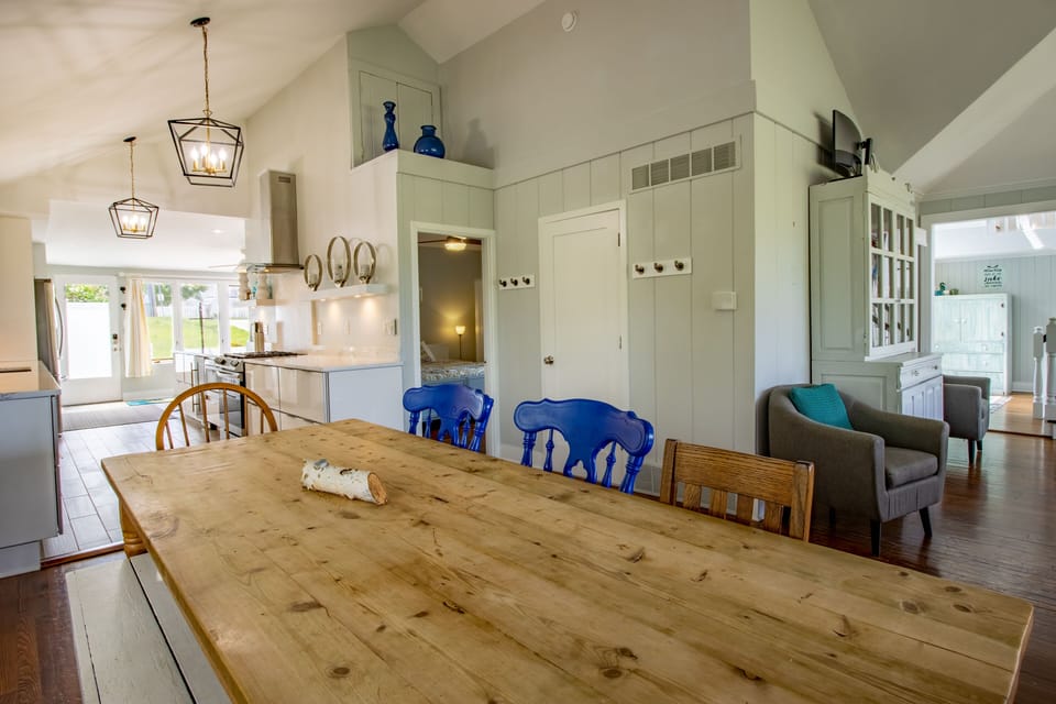 Main Level | Dining Room