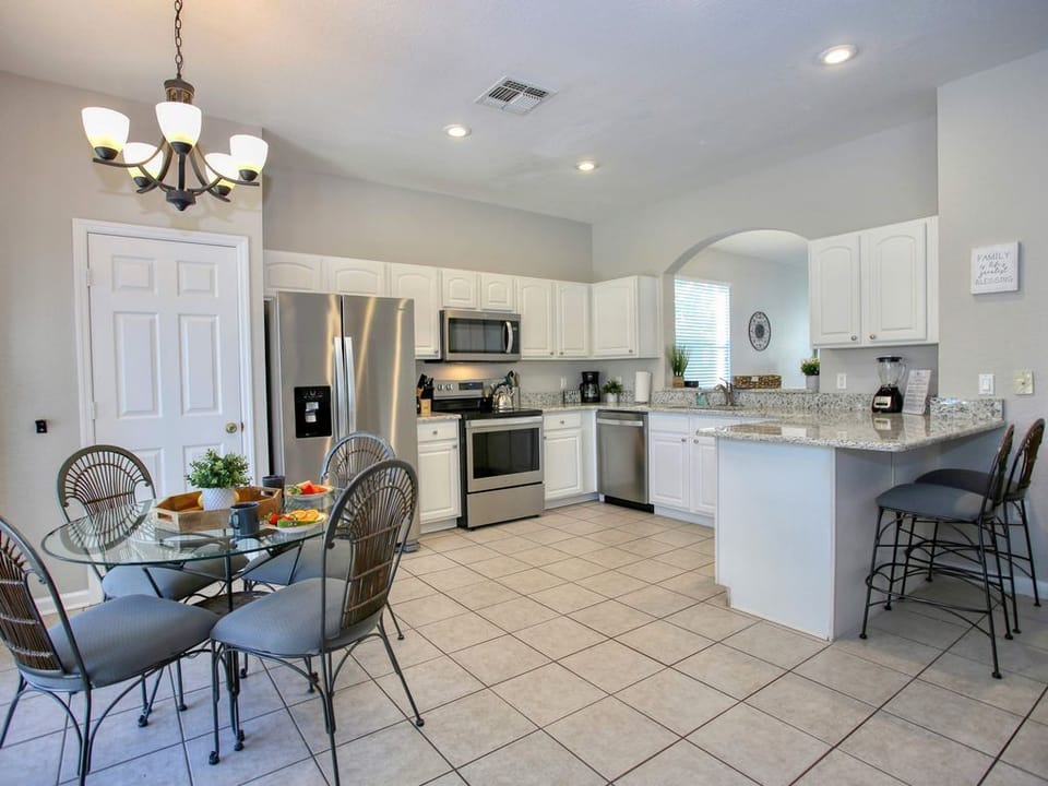 Fully Stocked Kitchen