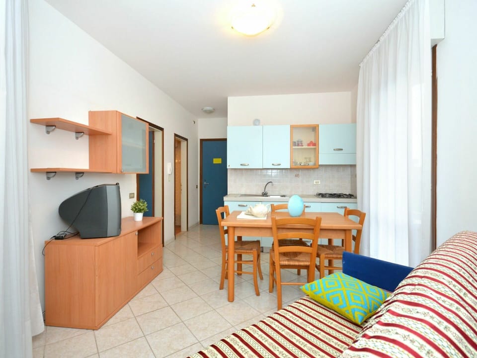Furniture, Room, Property, Interior Design, Building, Bed, Floor, Bedroom, Table, House