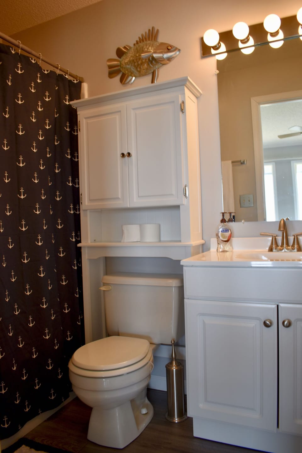 Master full bathroom with bath/shower.  
