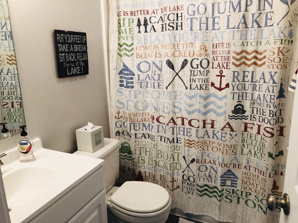 Second full bathroom with bath/shower.