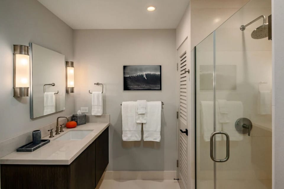 `Ekahi` bathroom