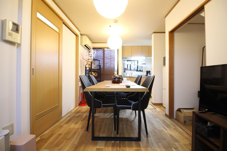 Private Vacation Home | 1 bedroom, desk, iron/ironing board, free WiFi
