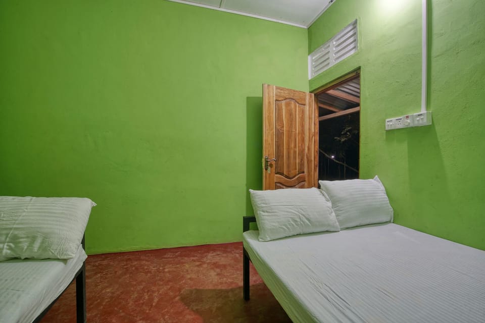 Basic Double Room | Individually furnished, laptop workspace