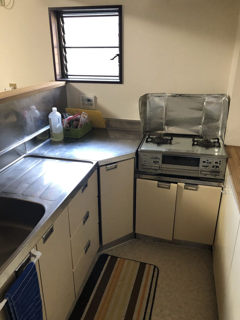 Private Vacation Home | Private kitchenette | Fridge, microwave, stovetop, electric kettle