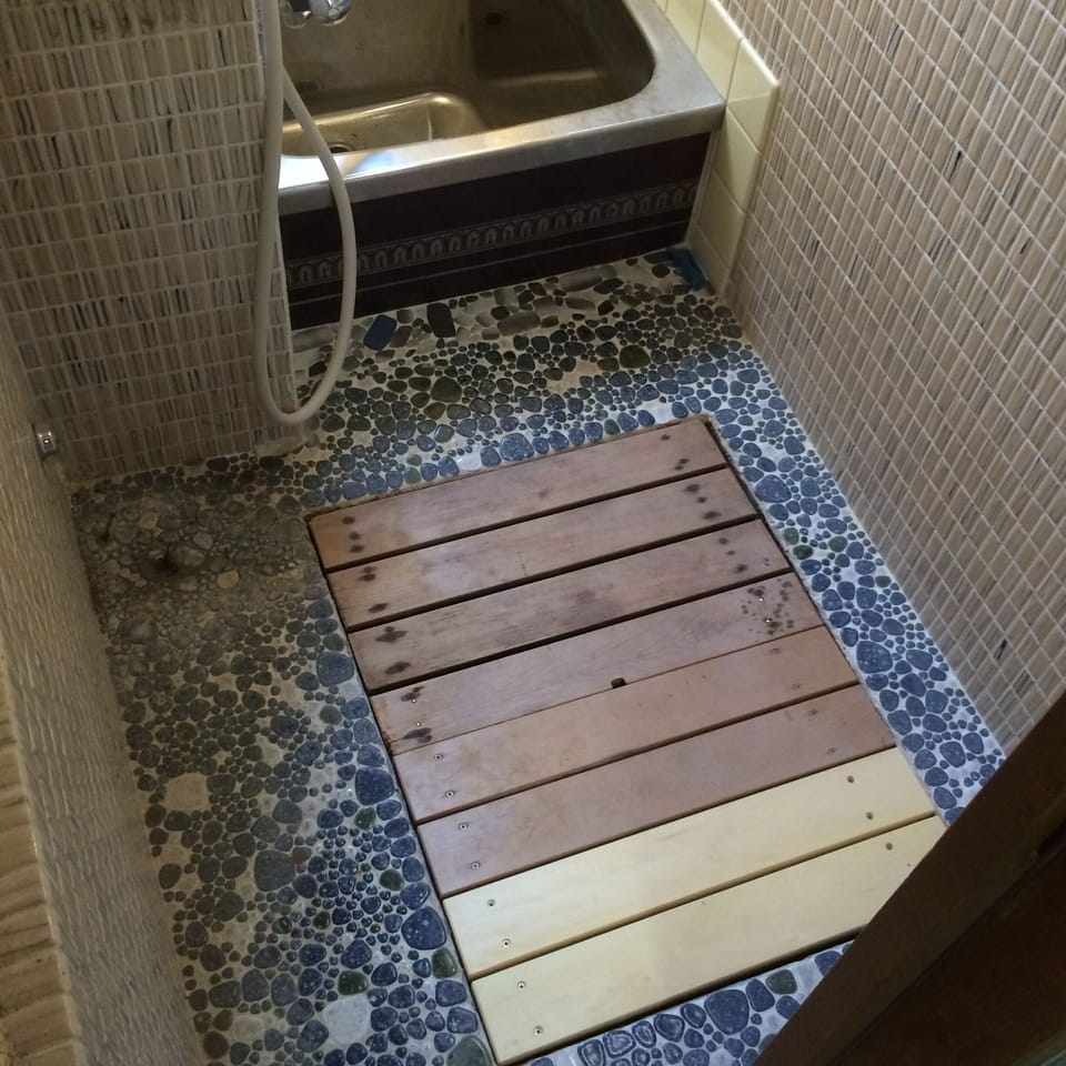 Private Vacation Home | Bathroom | Separate tub and shower, free toiletries, hair dryer, slippers
