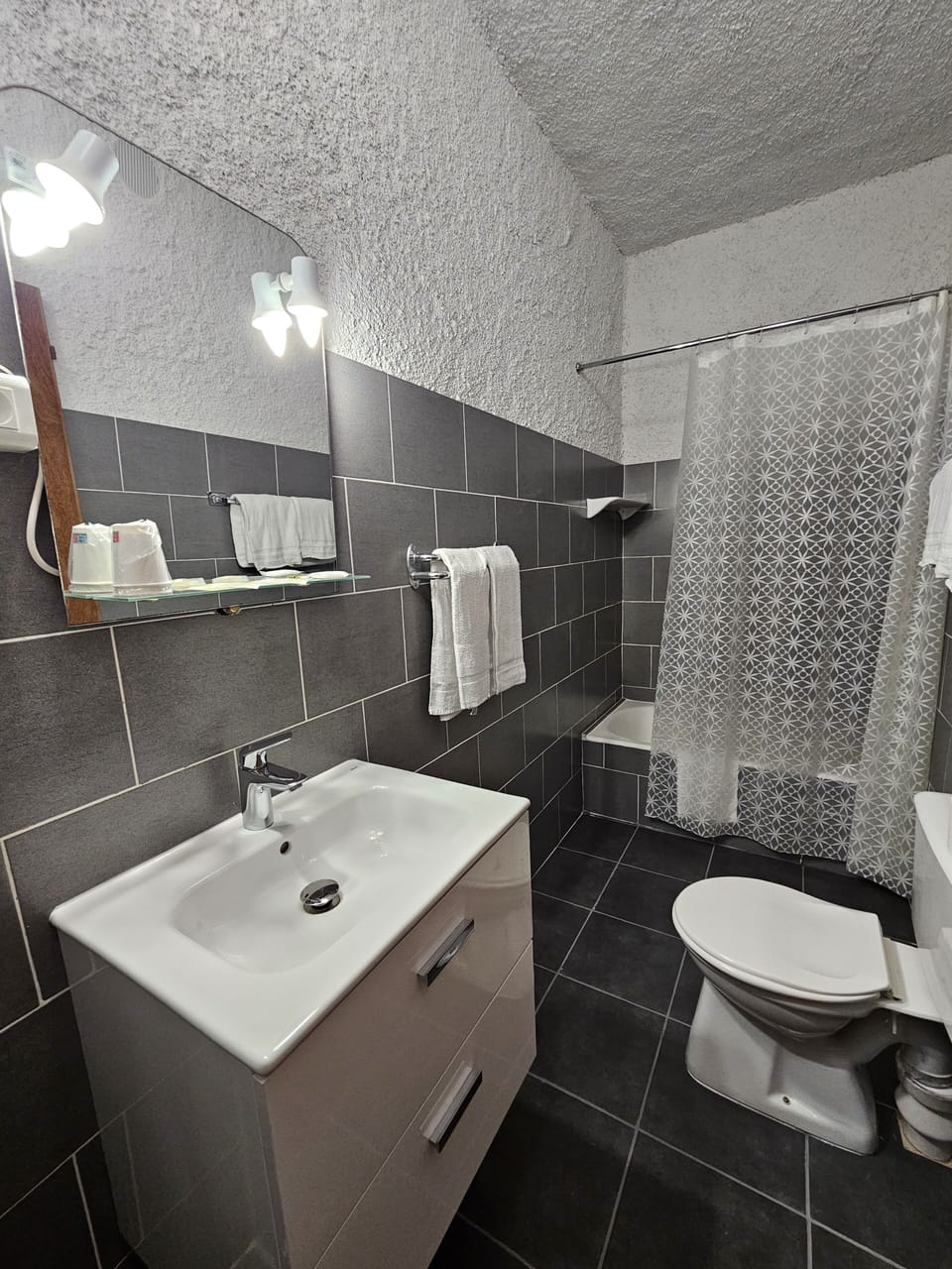 Panoramic Double Room, Sea View | Bathroom | Free toiletries, hair dryer (on request), towels