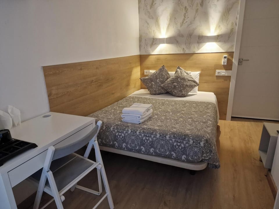 Standard Double Room, Private Bathroom | Desk, free WiFi, bed sheets