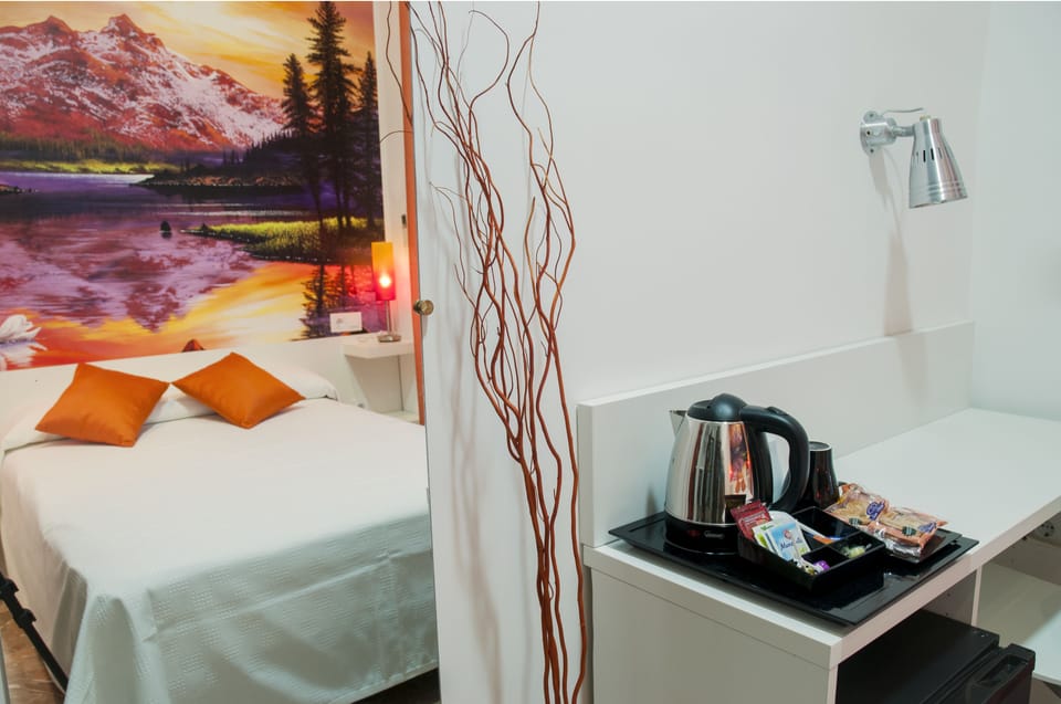Standard Double Room, Private Bathroom | Coffee and/or coffee maker