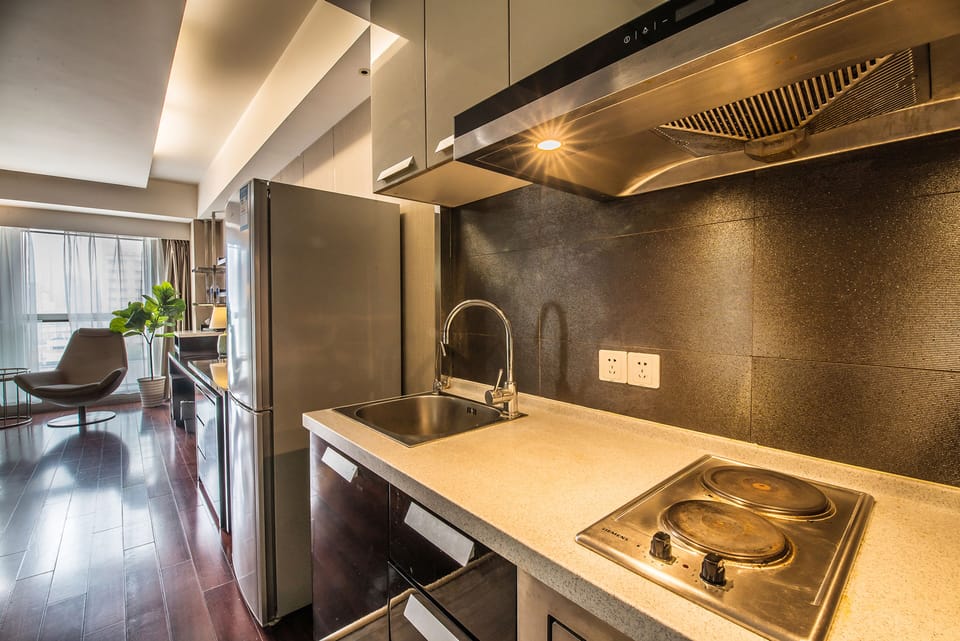 Full-size fridge, microwave, stovetop, electric kettle