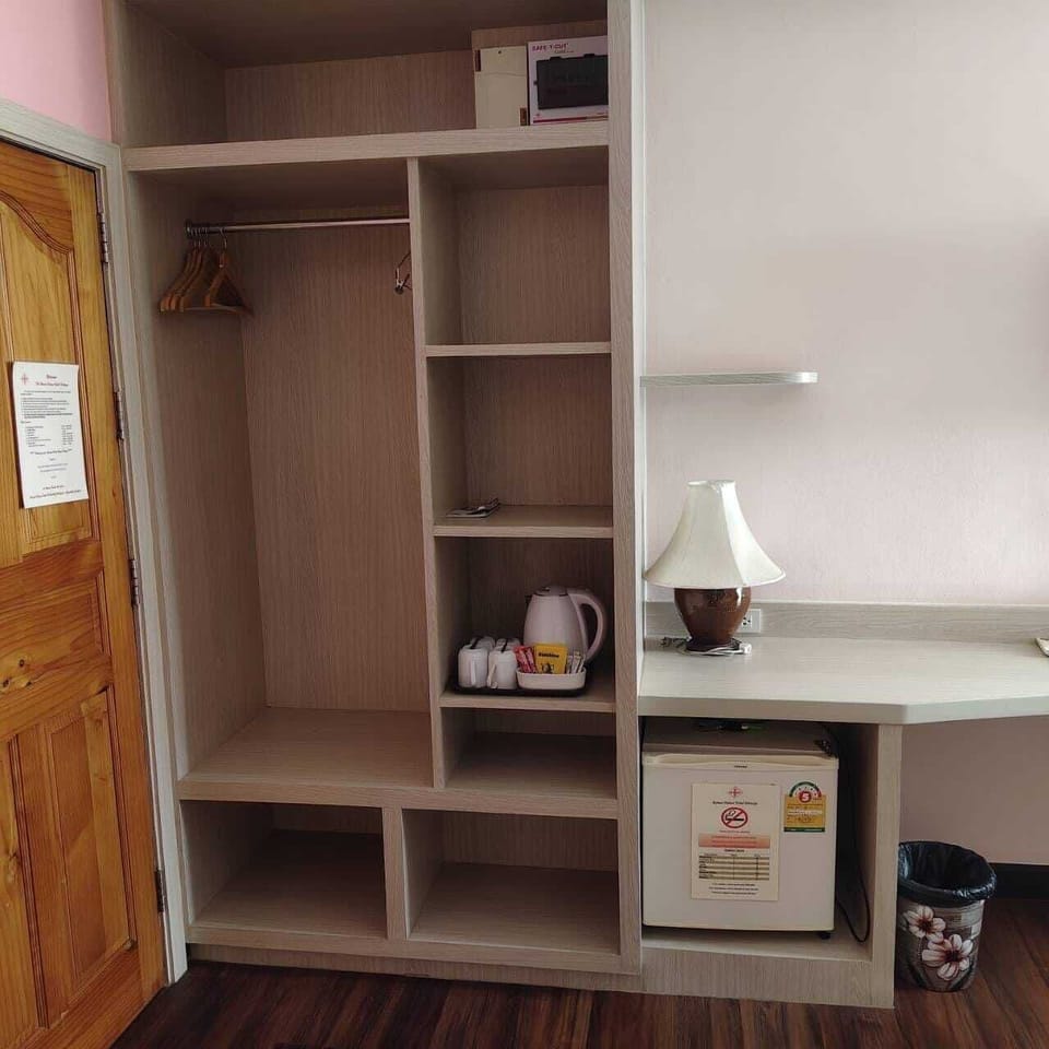 Deluxe Family Room | Select Comfort beds, minibar, desk, laptop workspace