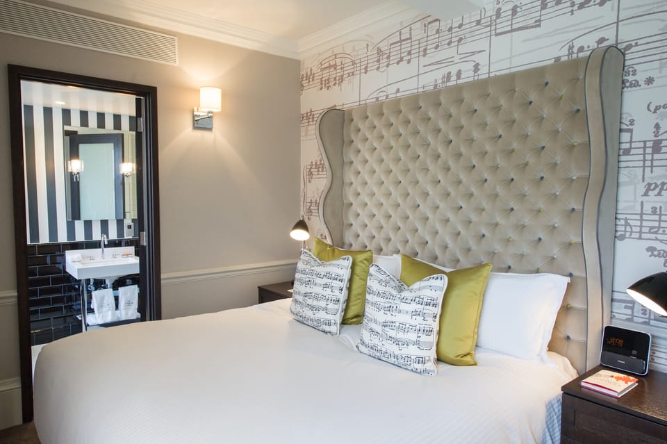 Superior Double or Twin Room | Premium bedding, free minibar, in-room safe, iron/ironing board