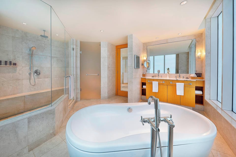 Apartment, 3 Bedrooms | Bathroom | Separate tub and shower, deep soaking tub, rainfall showerhead