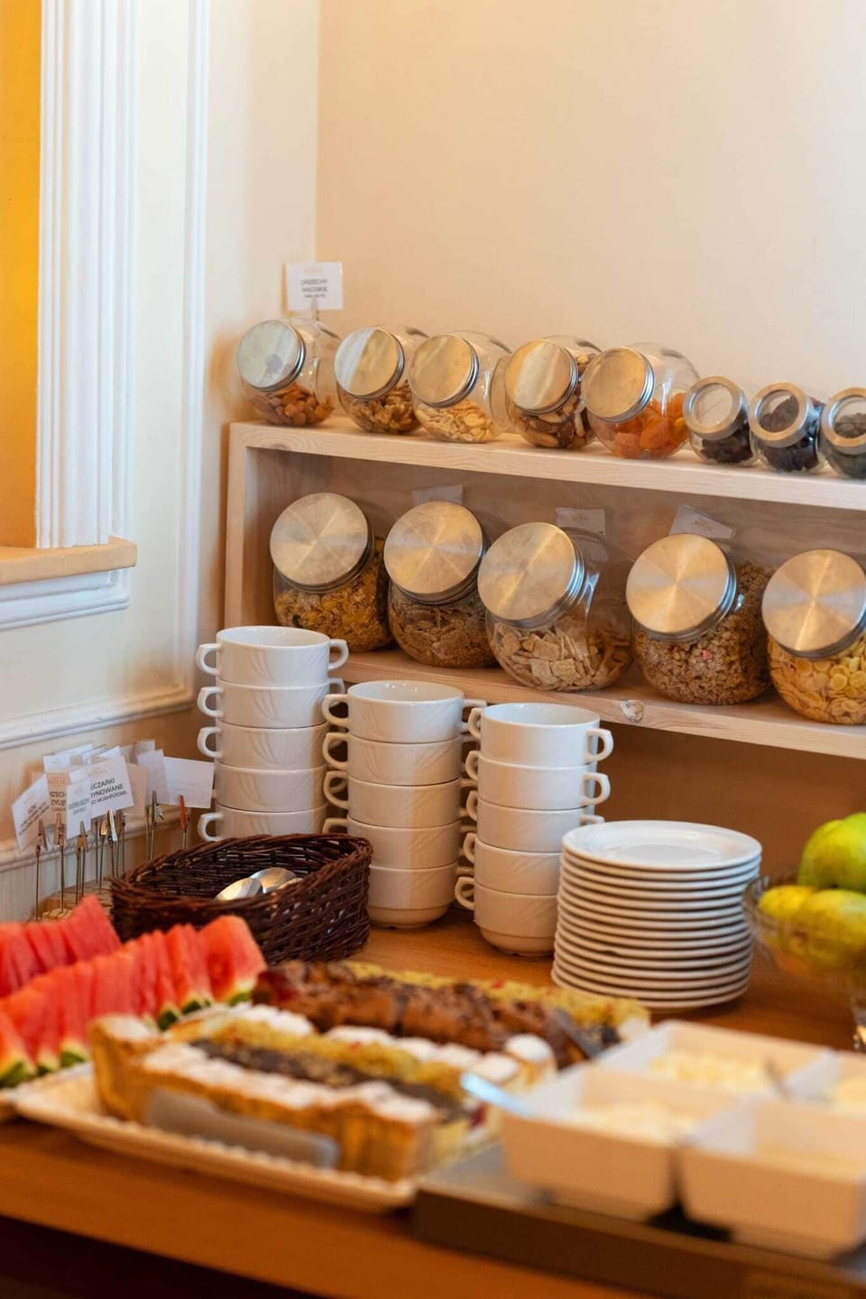 Free daily buffet breakfast