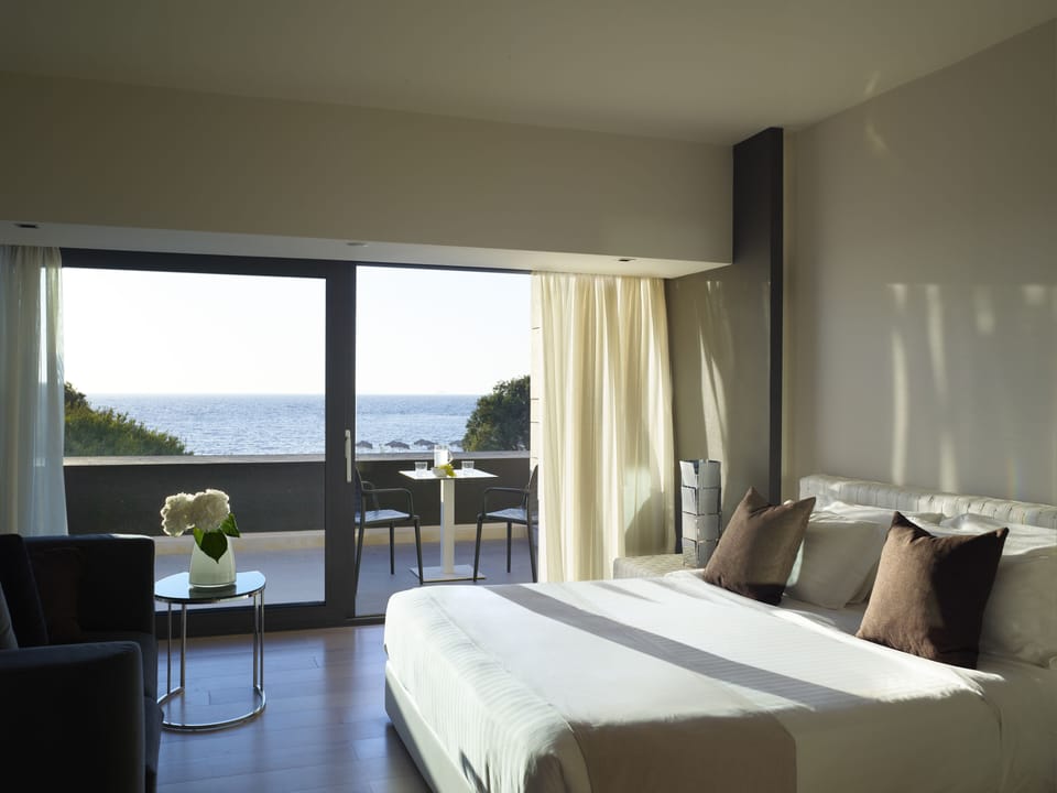 Double Suite, Direct Sea View | Premium bedding, minibar, in-room safe, desk