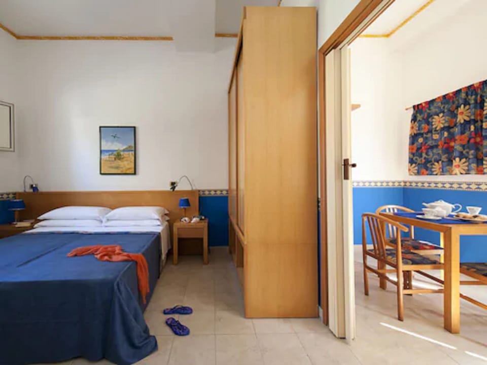 Superior Bungalow | Desk, free WiFi, bed sheets