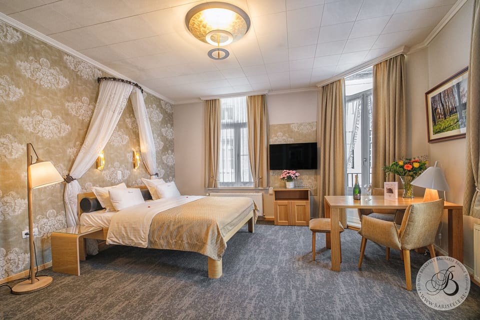 Romantic Studio Suite, 1 King Bed, Balcony | 1 bedroom, Egyptian cotton sheets, premium bedding, pillowtop beds