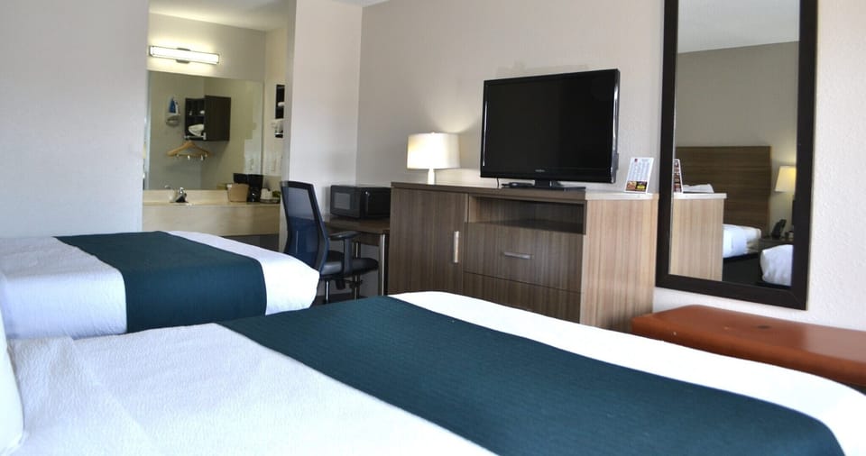 Desk, iron/ironing board, free WiFi, bed sheets