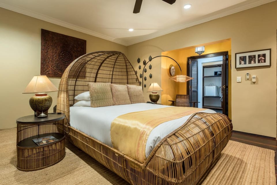 Minibar, in-room safe, individually decorated, desk