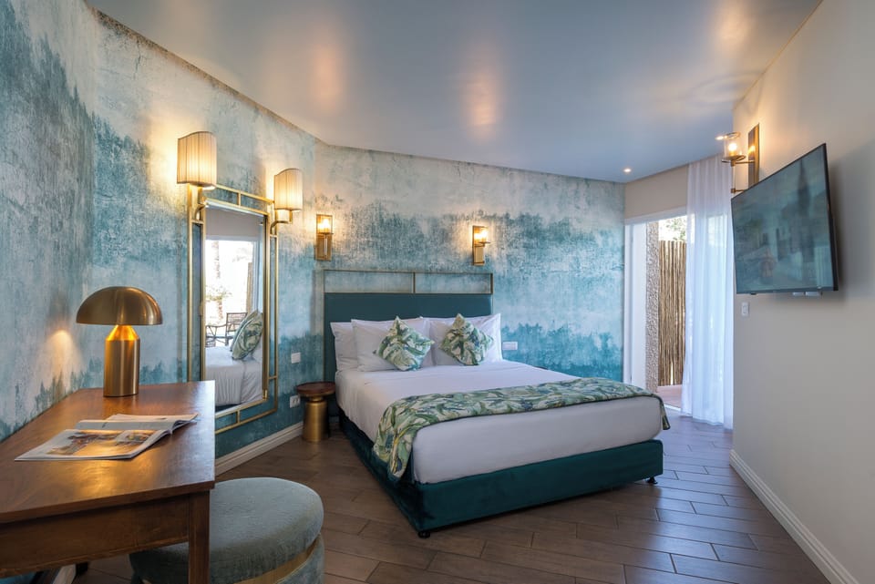 Superior With Private Pool | Hypo-allergenic bedding, minibar, in-room safe, desk