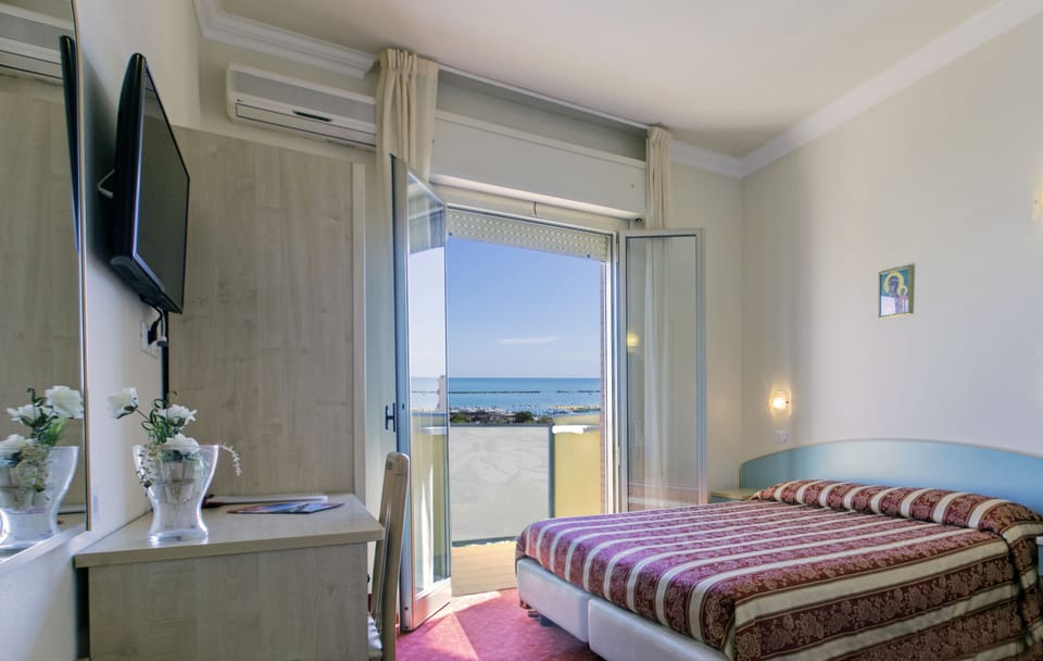 Individually furnished, soundproofing, cribs/infant beds