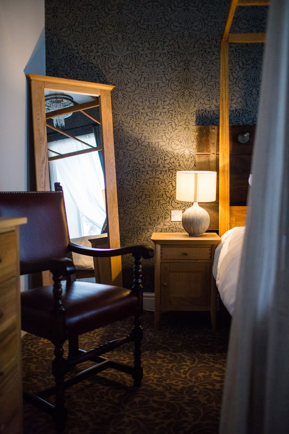 Luxury Room, 1 Queen Bed with Sofa bed | Desk, iron/ironing board, free WiFi, bed sheets