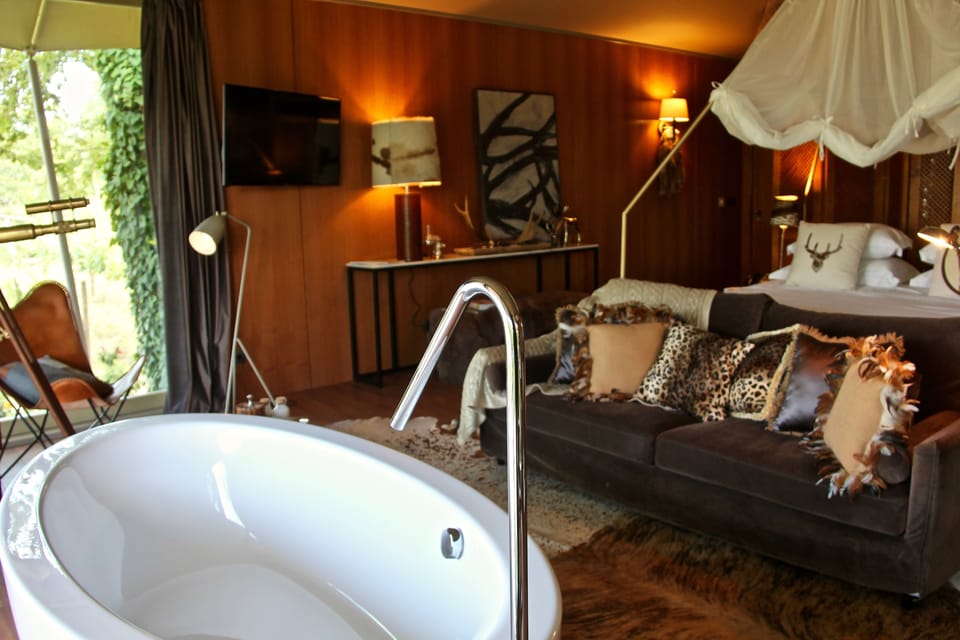 1 bedroom, premium bedding, Select Comfort beds, individually decorated