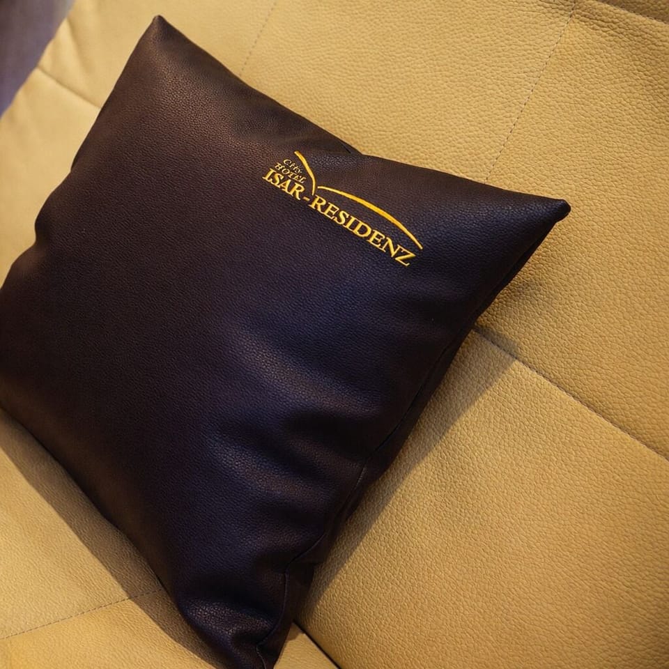 Hypo-allergenic bedding, minibar, in-room safe, desk