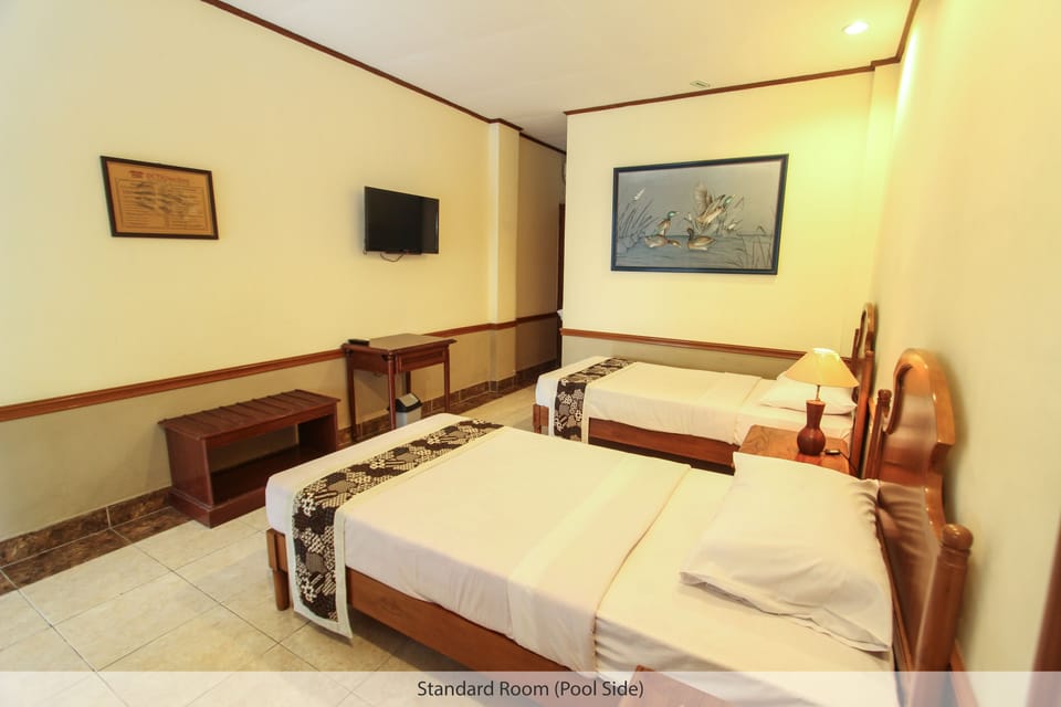 In-room safe, rollaway beds, bed sheets