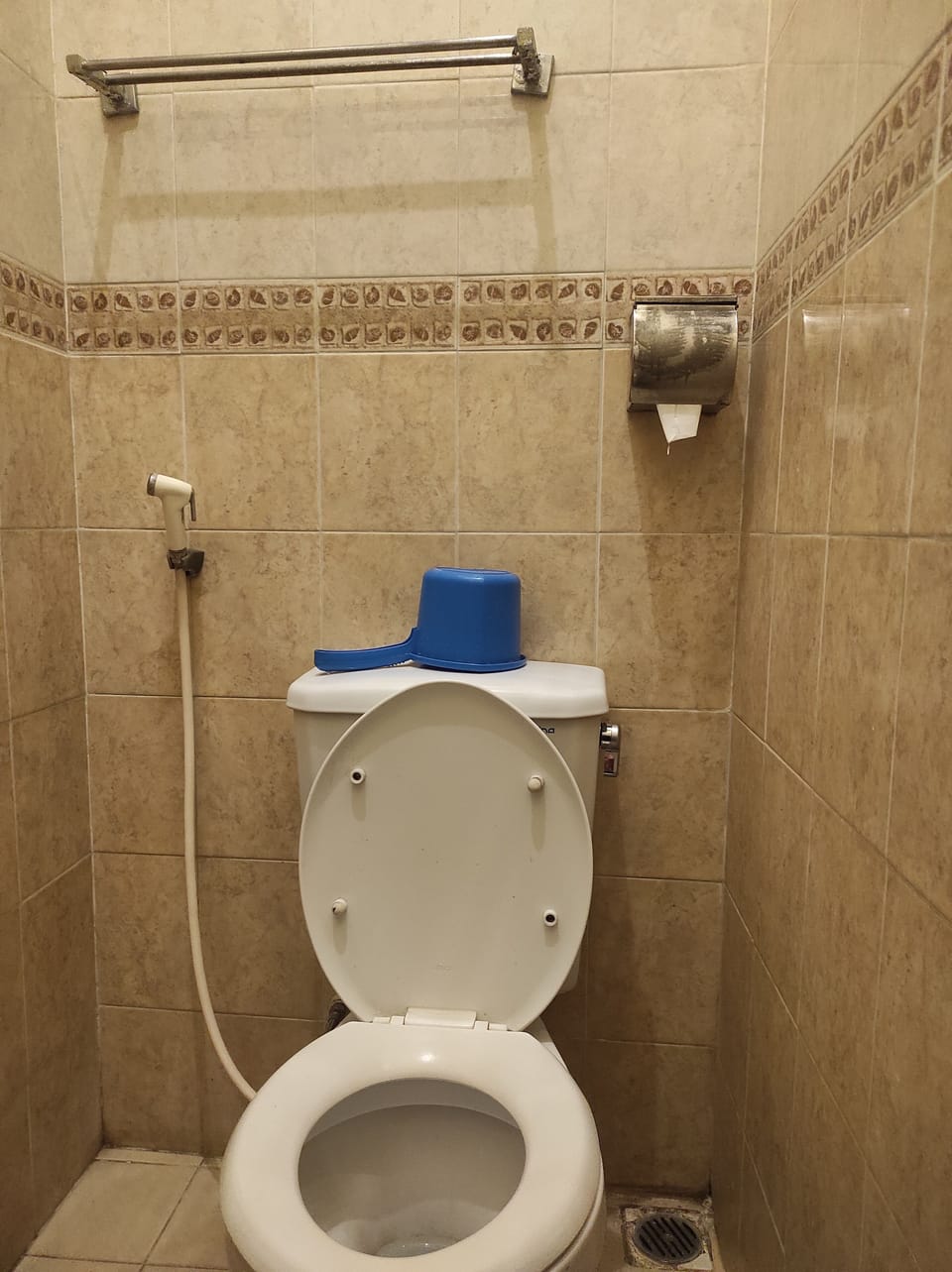 Economy Room, Private Bathroom | Bathroom | Free toiletries, towels