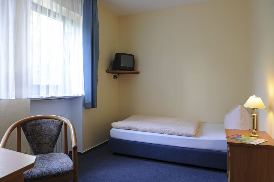 Single Room | In-room safe, rollaway beds, free WiFi