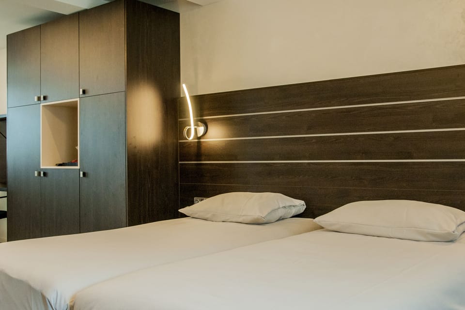 In-room safe, desk, soundproofing, iron/ironing board