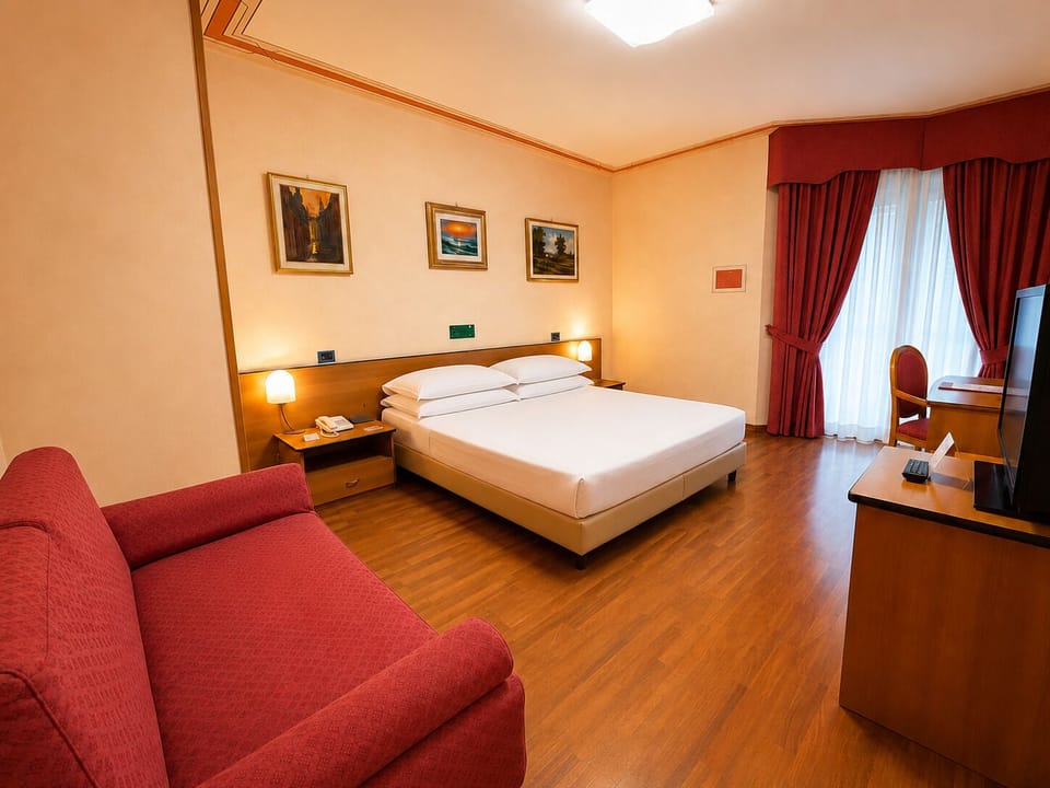 Superior Double Room | In-room safe, desk, laptop workspace, WiFi (free)