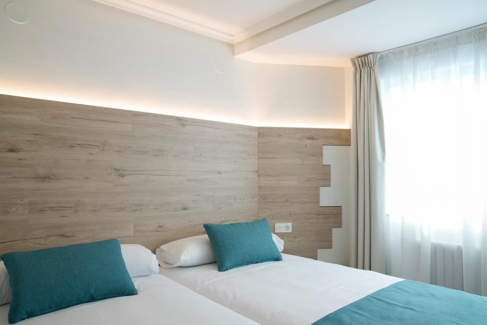 Minibar, in-room safe, individually decorated, individually furnished