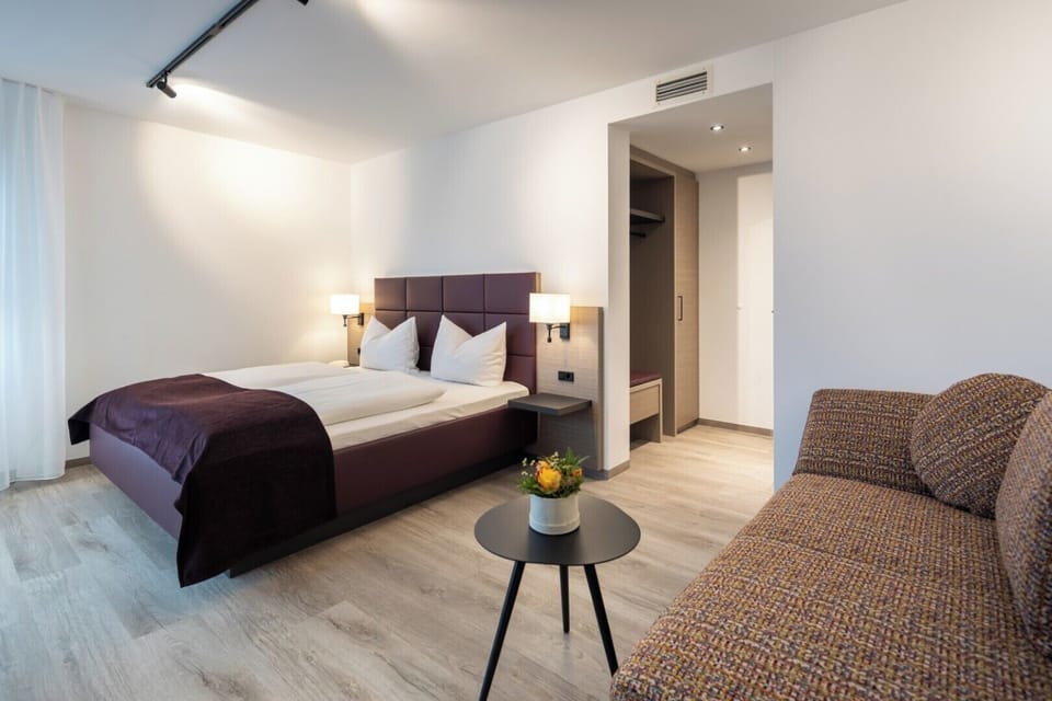 Classic Double Room | Hypo-allergenic bedding, in-room safe, desk, soundproofing