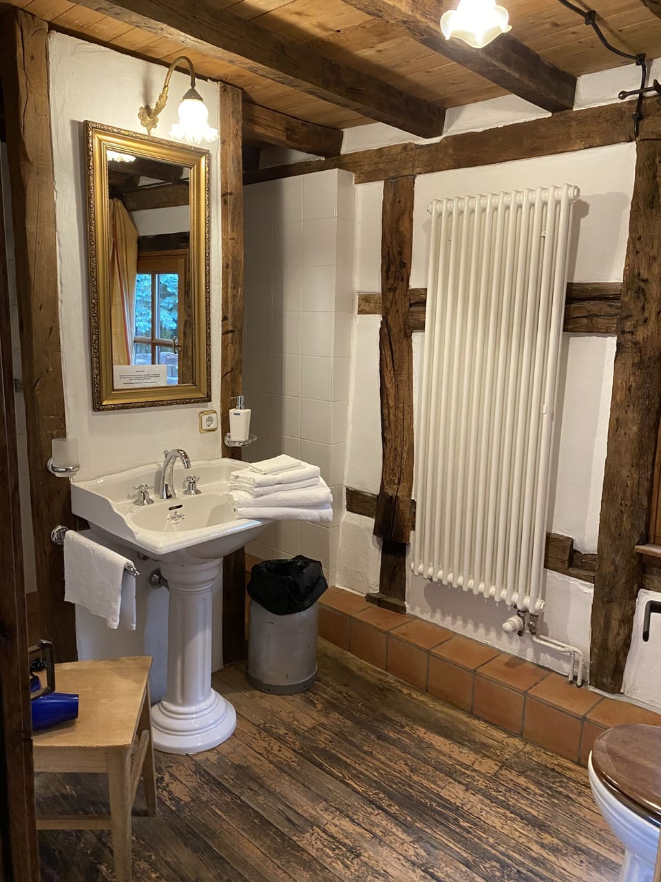 Suite | Bathroom | Hair dryer, towels, soap, shampoo