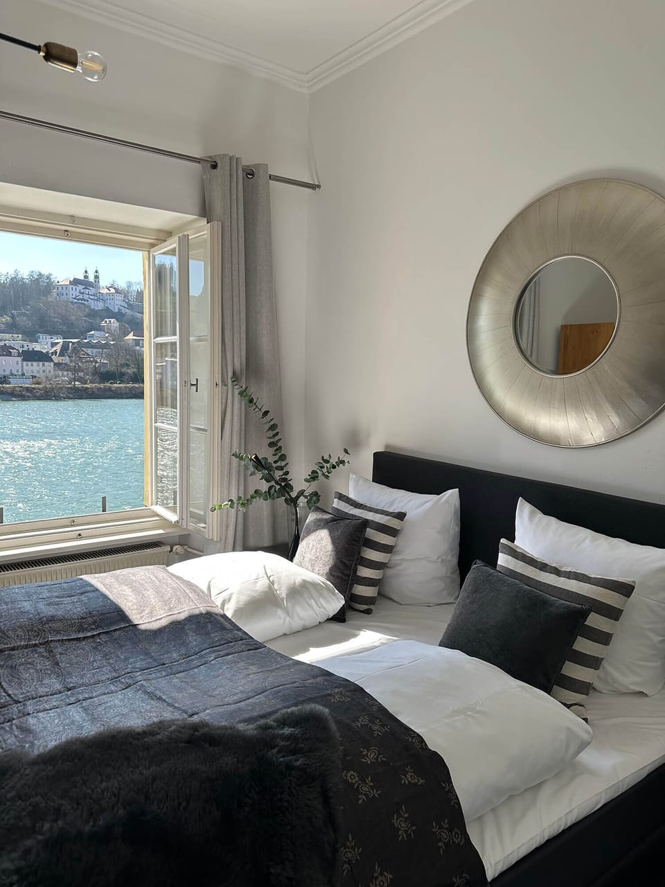 Comfort Double Room | Hypo-allergenic bedding, minibar, individually decorated