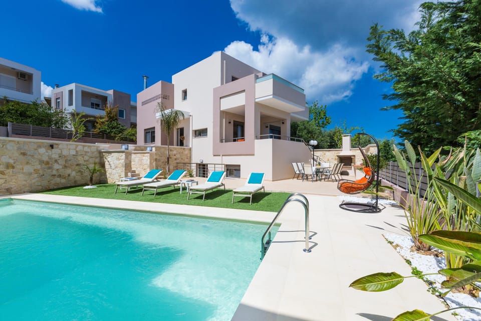 Private pool