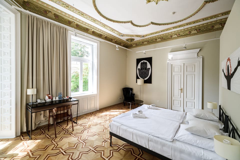 Superior Double Room | Living area | 40-cm TV with satellite channels