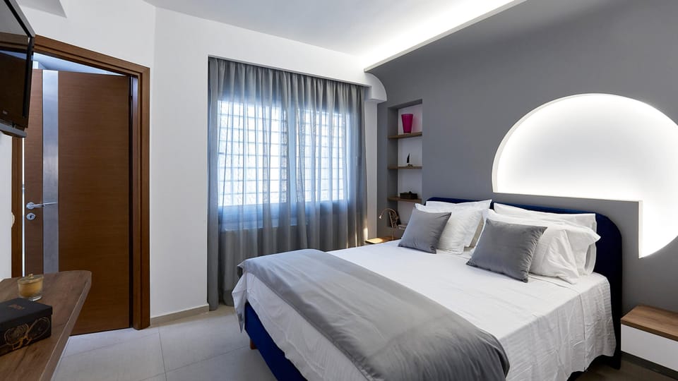 Apartment | 1 bedroom, in-room safe, desk, laptop workspace