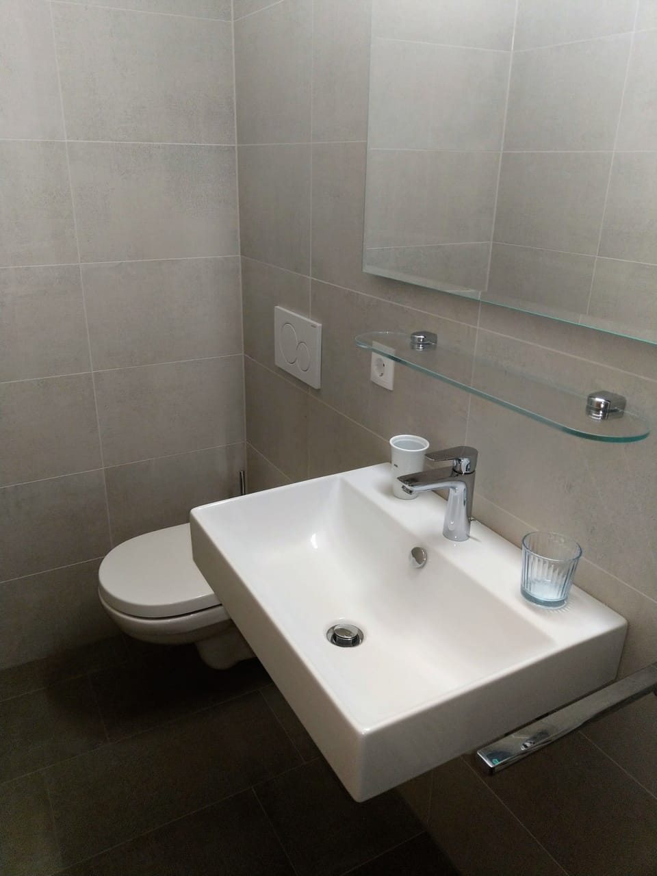 Double Room | Bathroom | Shower, towels