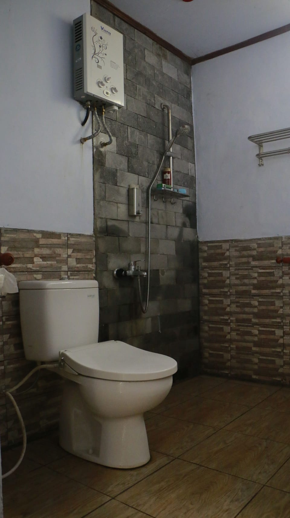 Shower, towels