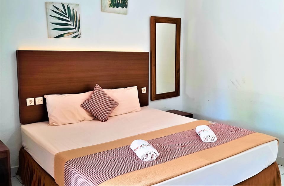 Deluxe Double Room | Desk, free WiFi, bed sheets