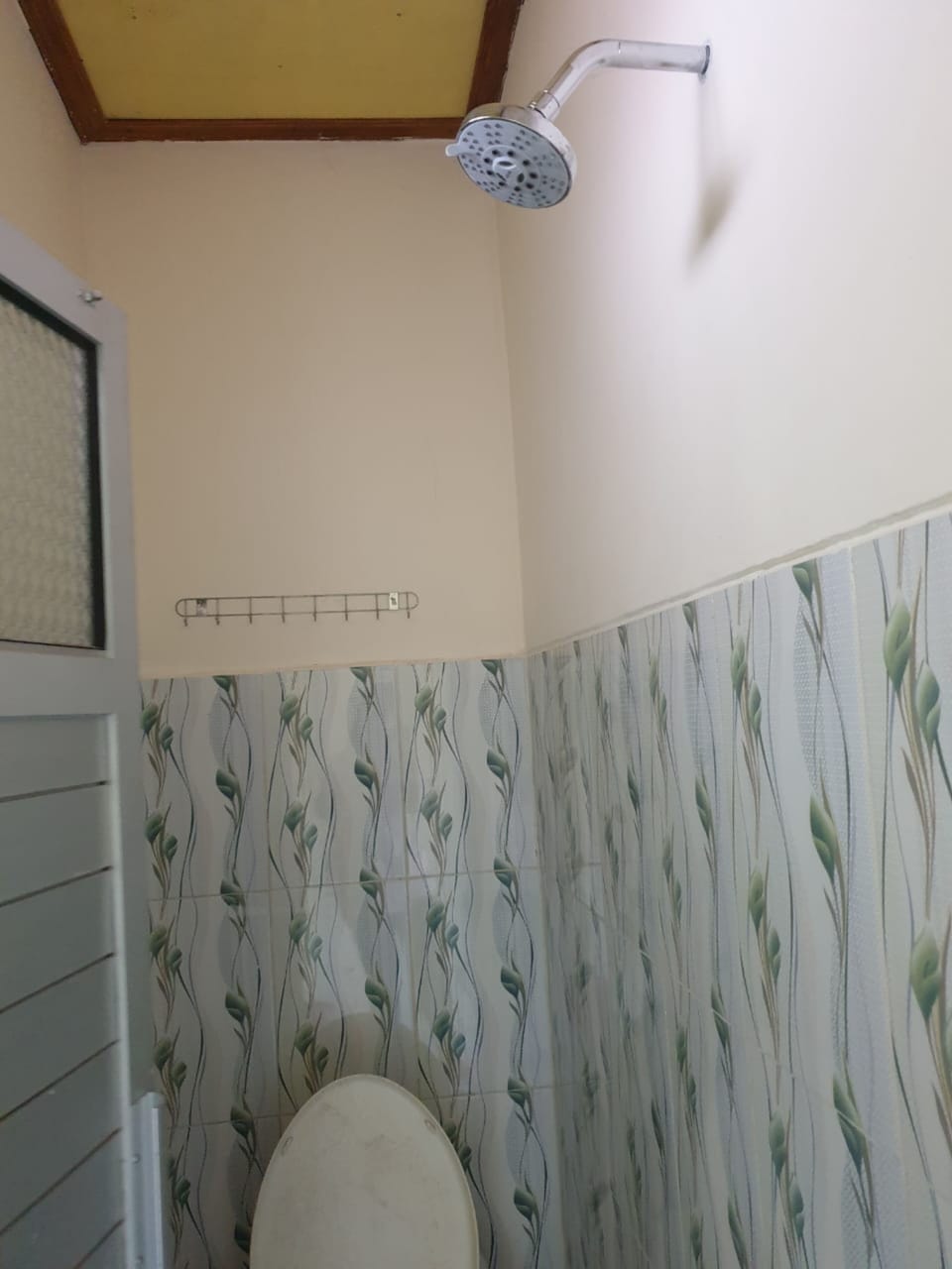 Standard Room | Bathroom shower
